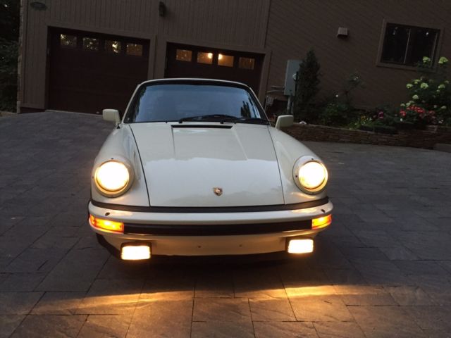 1982 porsche 911 sc targa 2-door 3.0l