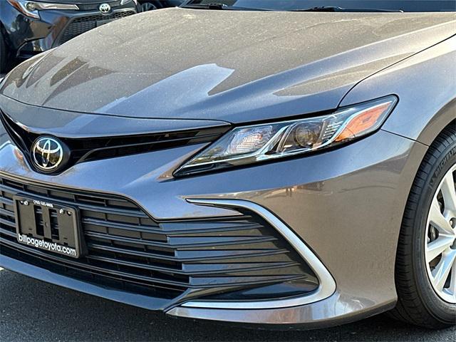 2024 toyota camry le