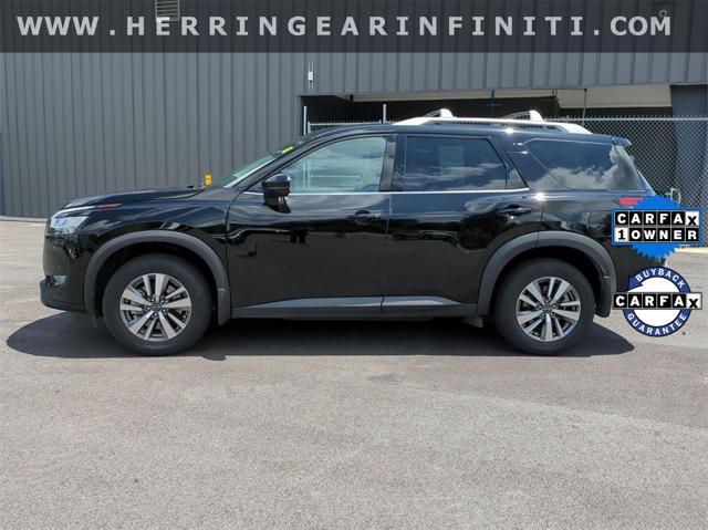 2022 nissan pathfinder sl 2wd
