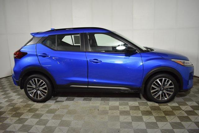 2024 nissan kicks sr