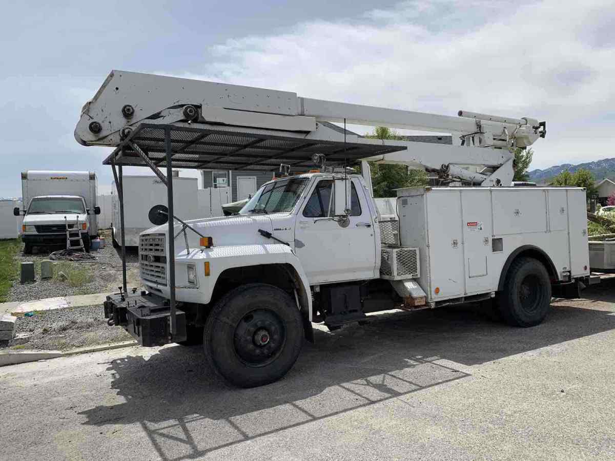 1988 ford f800 pickup white rwd automatic f