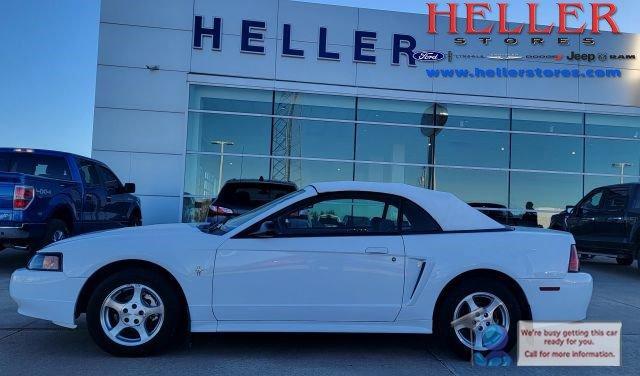 2002 ford mustang
