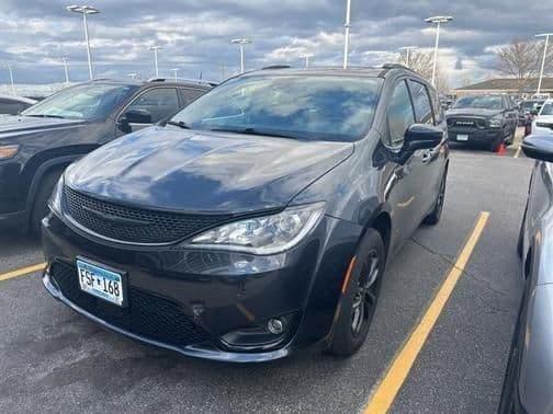 2020 chrysler pacifica launch edition in shakopee, minnesota