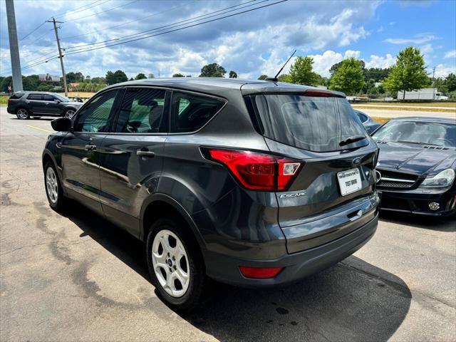 2019 ford escape s