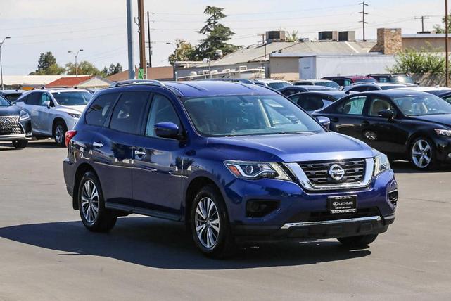 2017 nissan pathfinder s