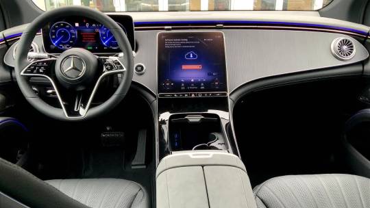 2023 Mercedes-Benz EQS SUV