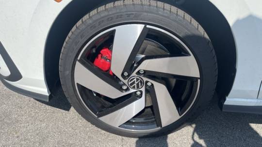 2024 Volkswagen Golf GTI s