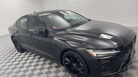 2024 volvo s60 b5 plus black edition