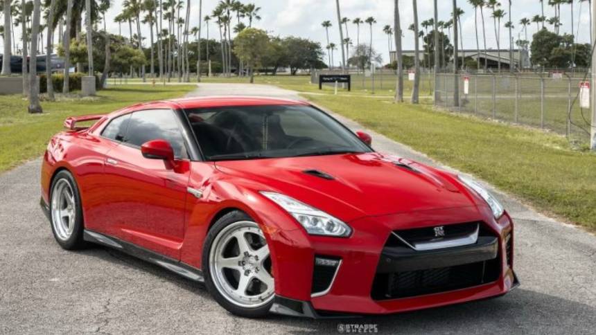 2021 nissan gt-r premium