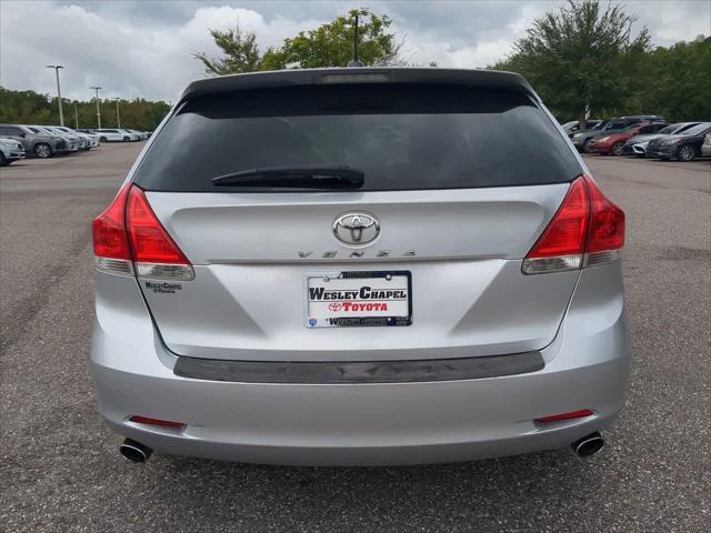 2010 toyota venza base