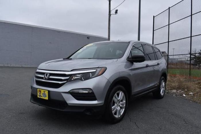 2017 honda pilot in malden, massachusetts