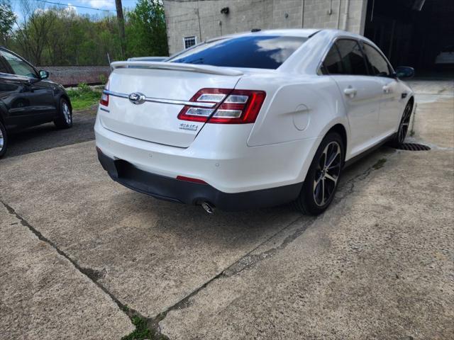 2014 ford taurus sho
