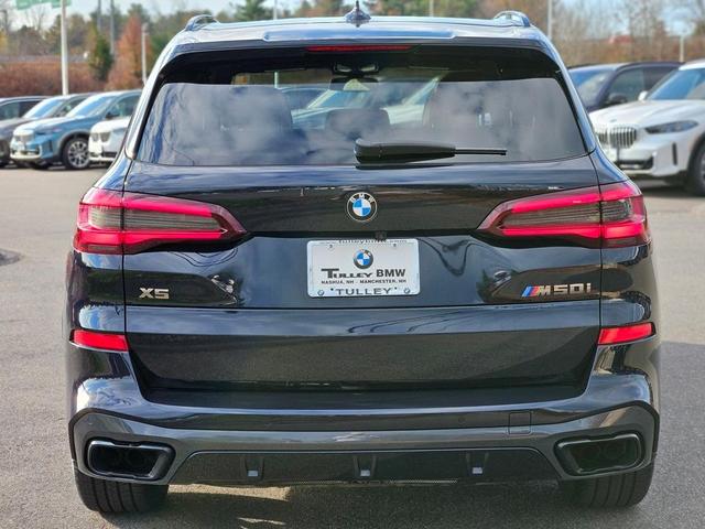 2022 bmw x5 m50i
