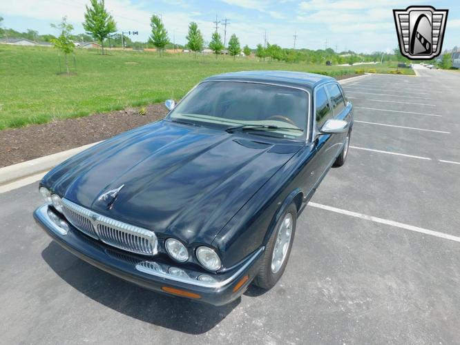 2002 jaguar xj in o'fallon, illinois