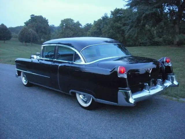 1954 cadillac series 62 4-door sedan