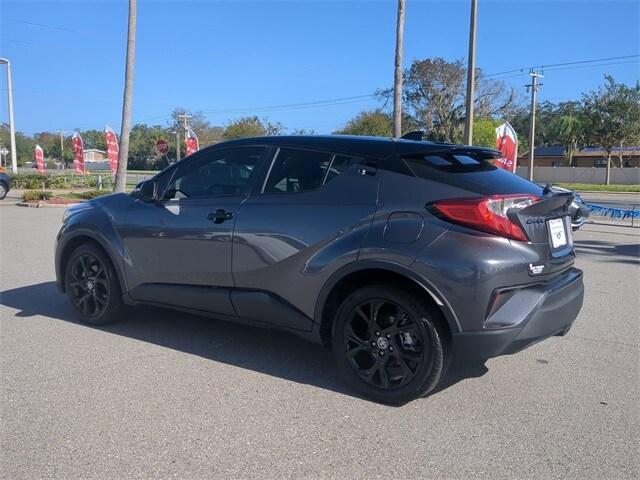 2022 toyota c-hr xle
