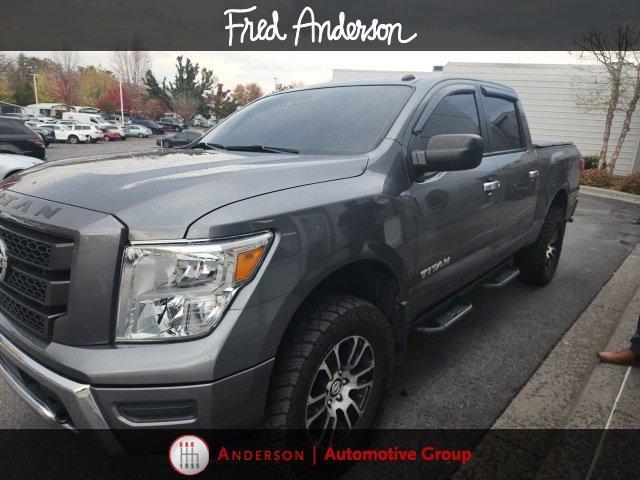 2021 nissan titan sv