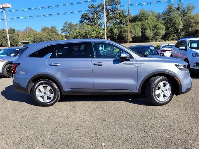 2023 kia sorento lx