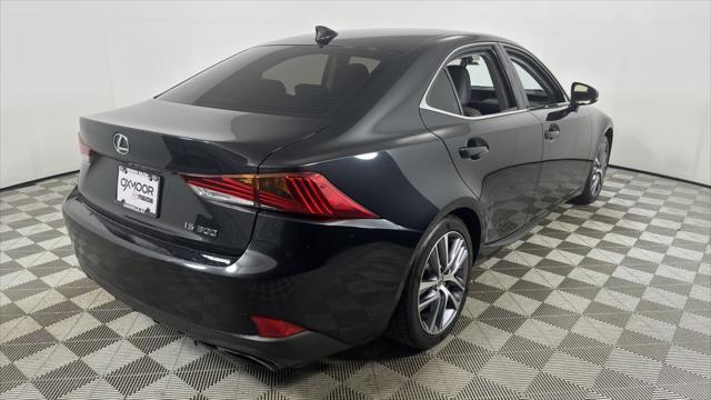 2018 lexus is 300 base