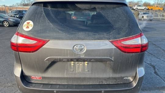 2017 toyota sienna