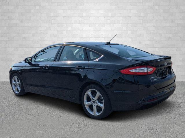2016 ford fusion se