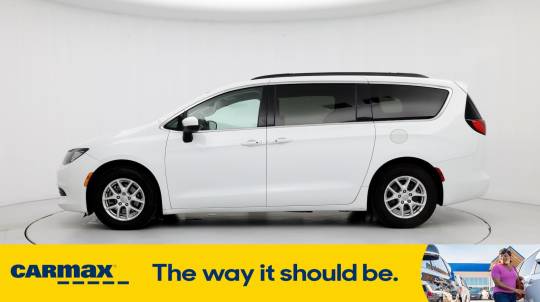 2020 Chrysler Voyager