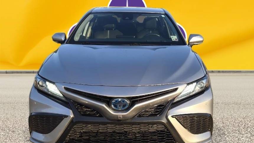 2021 toyota camry hybrid xse