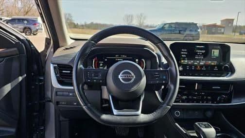 2021 nissan rogue platinum in sheboygan, wisconsin