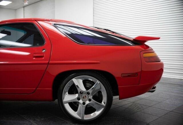 1987 porsche 928, with 152611 miles available now!