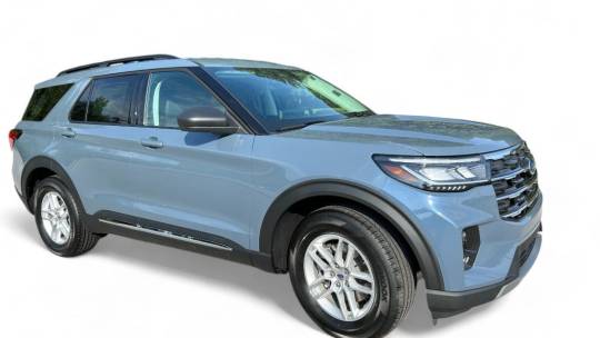 2025 Ford Explorer active