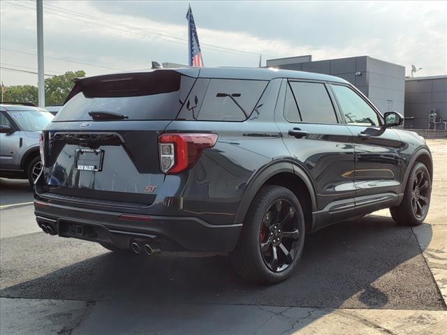 2022 ford explorer st