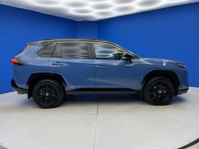 2022 toyota rav4 hybrid se