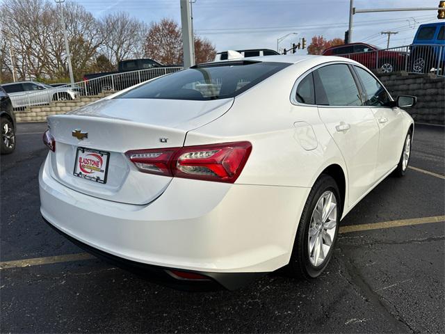 2022 chevrolet malibu fwd lt