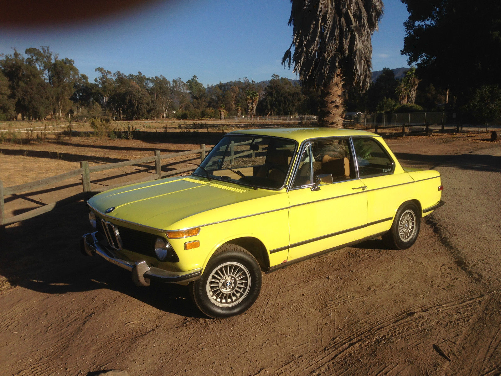 1975 bmw 2002 base coupe 2-door 2.0l