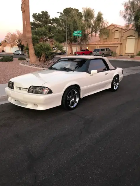mustang 5.0 convertible saleen package nice car