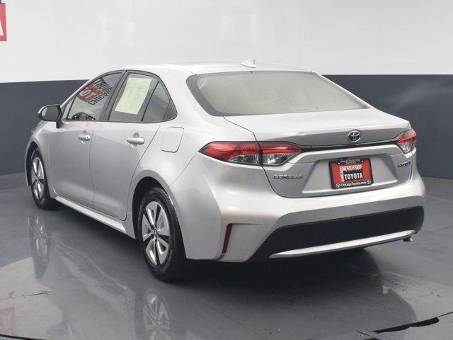 2022 toyota corolla hybrid le