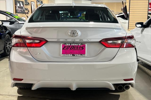 2022 toyota camry se