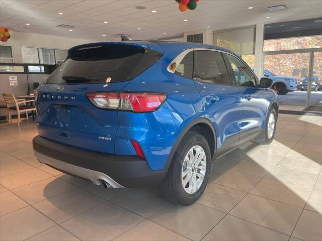 2021 ford escape se