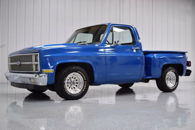 1981 chevrolet c10 custom stepside pickup truck