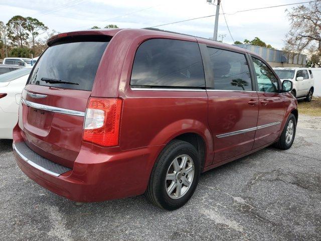 2012 chrysler town & country touring