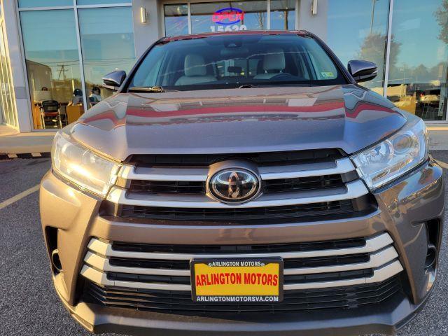 2018 toyota highlander le