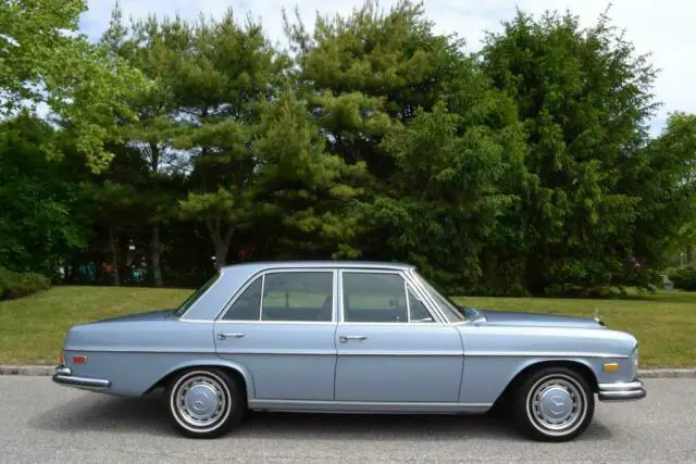 1972 mercedes 280se 4.5 sedan