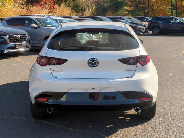 2024 mazda mazda3 fwd w/preferred package