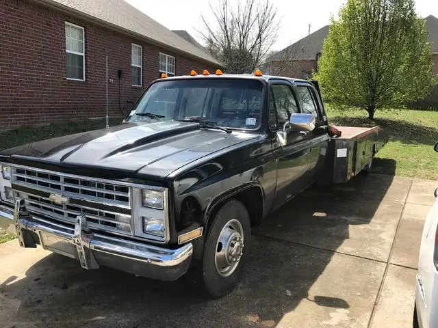 1988 chevrolet 1 ton truck with 454 fuel injection and automatic transmission