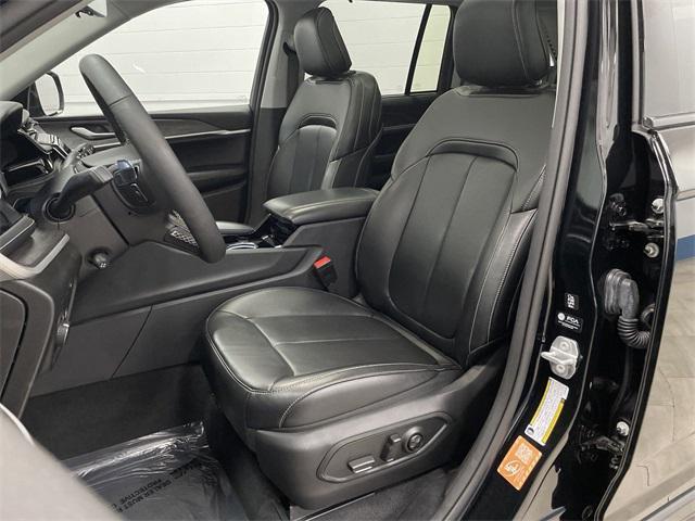 2023 jeep grand cherokee 4xe base