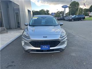 2021 Ford Escape titanium