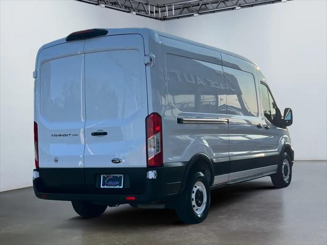 2023 ford transit-250 base