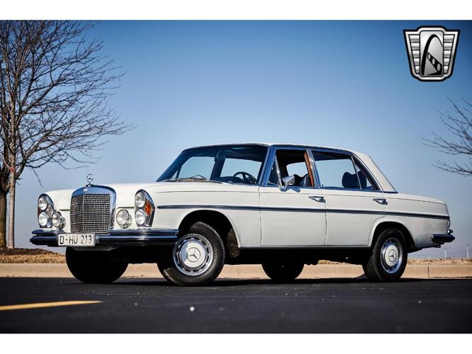 1968 mercedes-benz 300sel in o'fallon, illinois