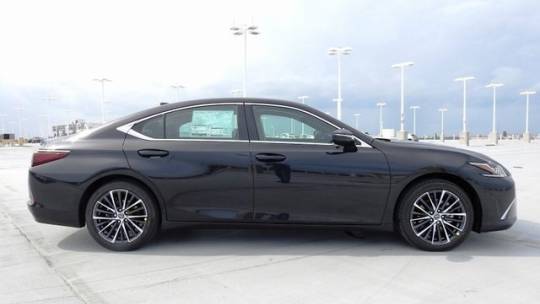 2022 Lexus ES