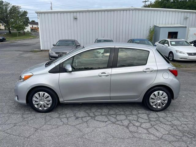 2013 toyota yaris le